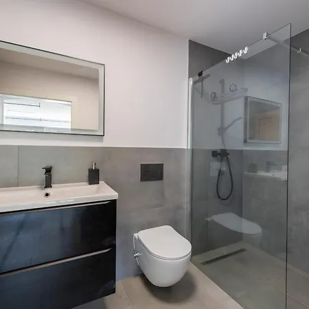 Bialy Apartment